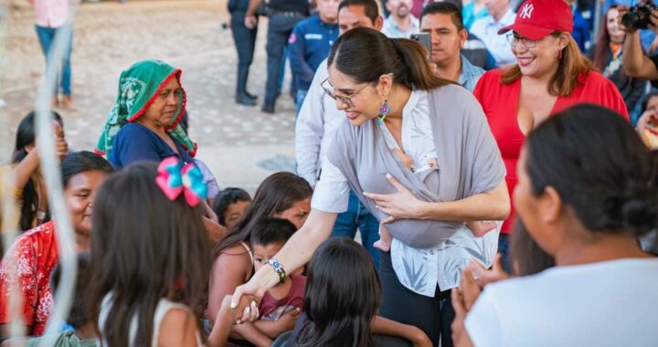 Atiende Gobierno de Geraldine a habitantes de Puga con obras para mejorar calles.