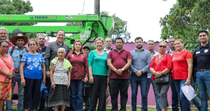 Trabaja Gobierno de Tepic en iluminación de zona rurales.