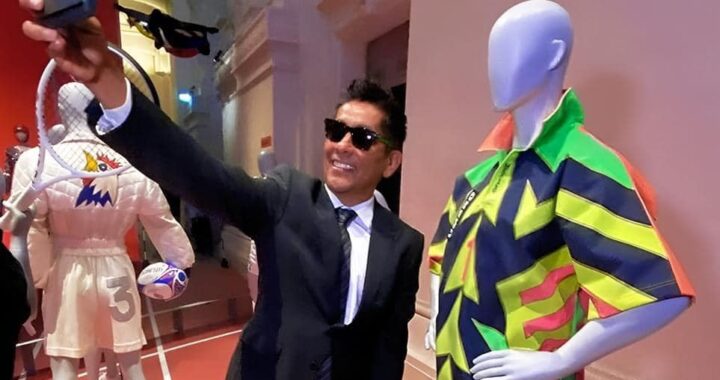 JORGE CAMPOS RECIBE HOMENAJE EN FRANCIA.