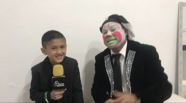 CARLITO ENTREVISTA AL PAYASO MÁS IRREVERENTE , “BRINCOS DIERAS”.