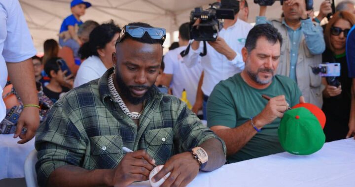 RANDY AROZARENA EN NAYARIT, VISITÓ DONDE SE ESTÁ CONSTRUYENDO EL NUEVO ESTADIO DE BEIS BOL EN TEPIC.