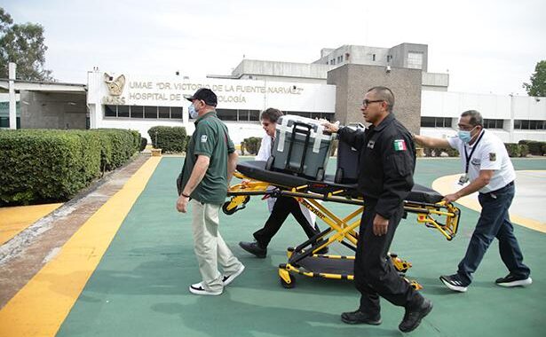 Realizan primer trasplante de corazón especialistas del Hospital General del Centro Médico Nacional La Raza.