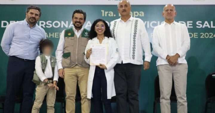 Reciben base laboral 339 trabajadores de la salud de IMSS-Bienestar en Tabasco.