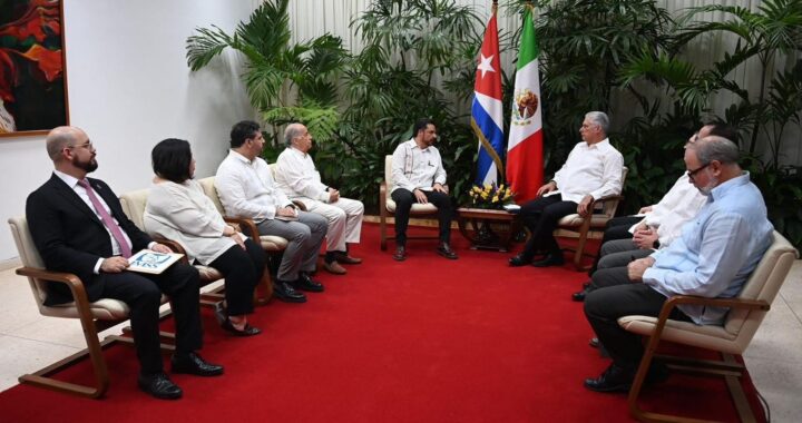 Director general del IMSS, Zoé Robledo, se reúne con presidente de Cuba, Miguel Díaz-Canel, para fortalecer apoyo a IMSS-Bienestar