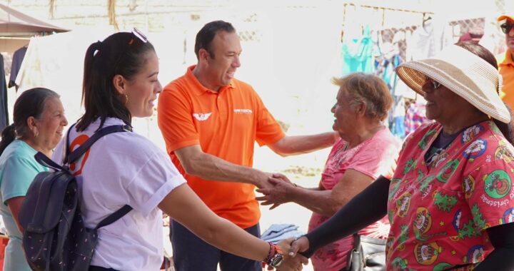 Promete Luis Zamora un gobierno solidario y se compromete con ciudadanos y comerciantes de Tepic.