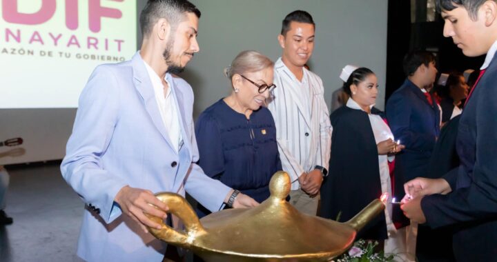 Encabeza Beatriz Estrada Martínez clausura de cursos del CECAP.