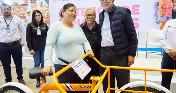 Con sensibilidad y solidaridad, DIF Nayarit fortalece a comerciantes nayaritas.