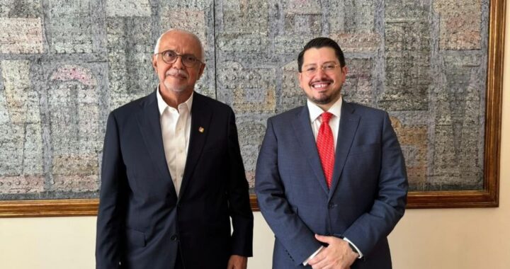 SE REÚNE EL GOBERNADOR MIGUEL ANGEL NAVARRO CON EL DIRECTOR GENERAL DEL INFONAVIT.