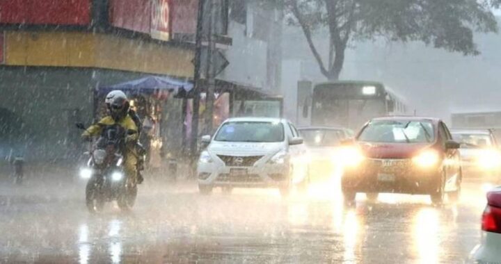 DE ACUERDO CON EL SERVICIO METEOROLÓGICO NACIONAL SE PRONOSTICAN LLUVIAS MUY FUERTES CON PUNTUALES INTENSAS EN NUEVE ENTIDADES DE LA REPÚBLICA MEXICANA.