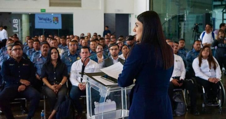 Capacitan Secretaría Ejecutiva del Sistema Local Anticorrupción de Nayarit y Comisión de Defensa de los Derechos Humanos para el Estado de Nayarit a personal de esta Secretaría.