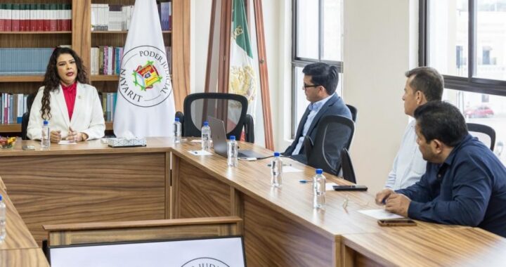 Recibe Magistrada Aracely Avalos Lemus Proyecto de Plan Rector para la Implementación del Código Nacional de Procedimientos Civiles y Familiares en Nayarit.