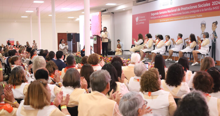 Voluntariado IMSS celebra 57 años de brindar bienestar a pacientes y familiares cuidadores.