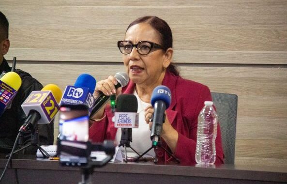 Presenta Anabel Guerrero Plan 100 días por Xalisco.