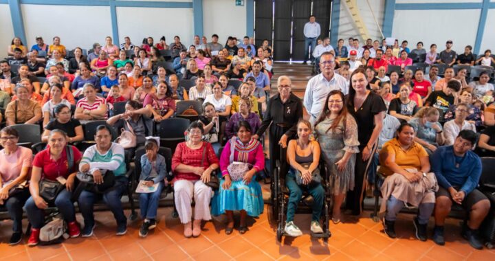 Beatriz Estrada fortalece la vida de cuidadores y emprendedores Nayaritas.