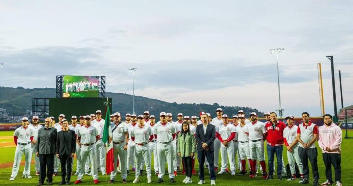 Abanderan Miguel Ángel Navarro y Rommel Pacheco a la selección de béisbol de México.