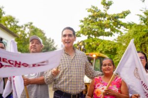 Héctor Santana arranca la pavimentación de la calle Guerrero en Valle de Banderas.