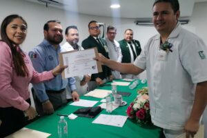 Egresan 34 enfermeras y enfermeros del IMSS Nayarit de primer diplomado de Atención en Hemodiálisis.