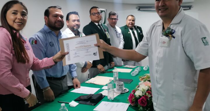 Egresan 34 enfermeras y enfermeros del IMSS Nayarit de primer diplomado de Atención en Hemodiálisis.