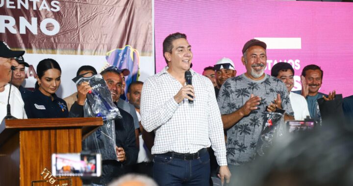 Apoyos con sentido humano, orden institucional y resultados ; así fue la Rendición de Cuentas de Héctor Santana .