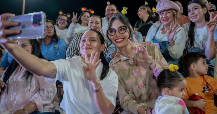 Un éxito el Desfile de las Sonrisas en Tepic.