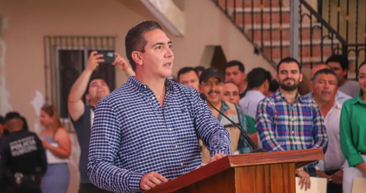 Obras, apoyo al pueblo y cero tolerancia a abusos ; Héctor Santana rinde cuentas desde Bucerías .