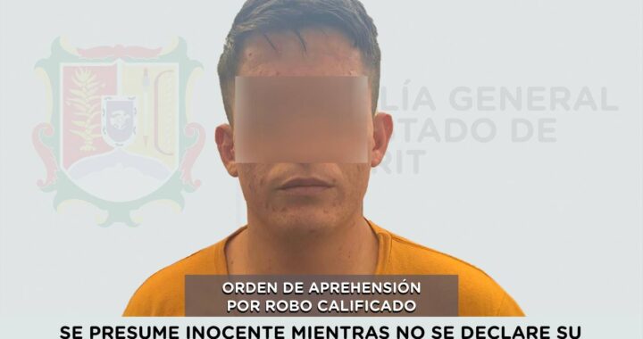 SE LE CUMPLIMENTA ORDEN DE APREHENSIÓN POR ROBO CALIFICADO.