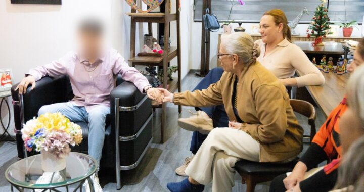 Beatriz Estrada invita a transformar vidas a través del programa Familias de Acogida.