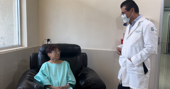 IMSS promueve el envejecimiento saludable con enfoque en buen trato y empatía.