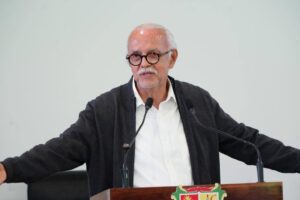 GOBERNADOR EN CONTRA DEL BONO A CONSEJEROS DEL IEEEN.