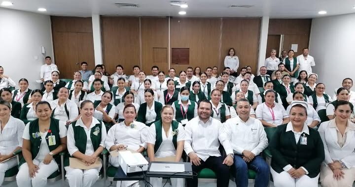 Concluye personal de Enfermería del IMSS Nayarit Diplomado en Hemodiálisis .