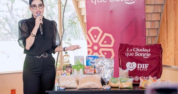 Invita Geraldine a madres solteras a inscribirse al programa Alimentando Sonrisas .