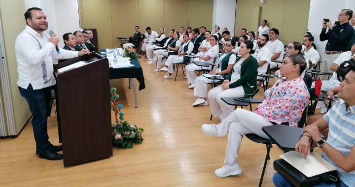 Concluyen enfermeras y enfermeros del IMSS Nayarit Diplomado en Hemodiálisis.
