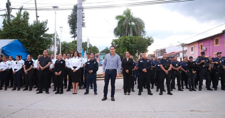 Héctor Santana anuncia cambio de mando, Xavier Esparza asume dirección de Seguridad Ciudadana y Tránsito Municipal.