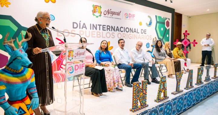 Reconocen Miguel Ángel Navarro y Beatriz Estrada la riqueza de los pueblos originarios.