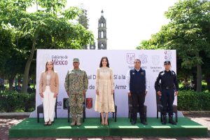 Geraldine impulsa la paz en Tepic con la Campaña de Desarme 2025 .