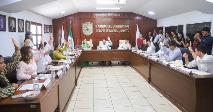 Cabildo celebra Décimo Séptima Sesión Ordinaria con importantes acuerdos y designación de nuevos directores .