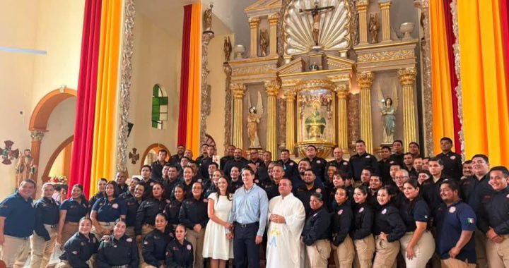 Con emotiva misa celebran a los bomberos en Bahía de Banderas .