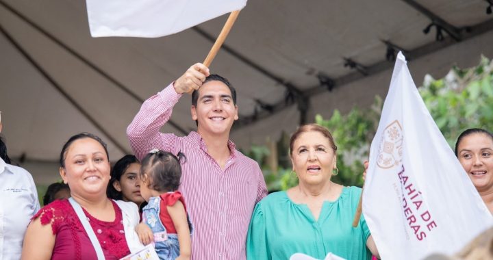 Arranca Héctor Santana obra de drenaje en la colonia Guadalupana de Valle de Banderas .