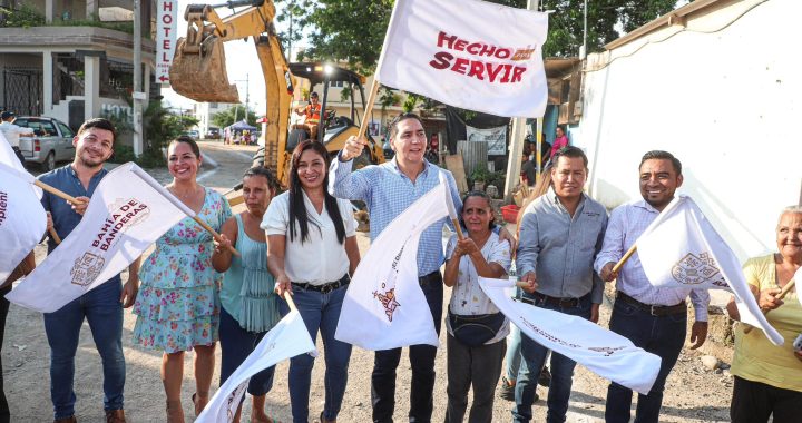 Con una inversión de 14 MDP para dignificar la Calle Constitucional ; Arranca Héctor Santana construcción histórica en Mezcales.
