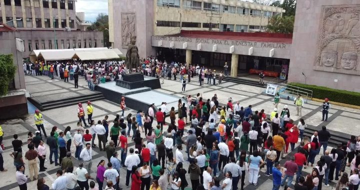 Evacua IMSS 2 mil 320 inmuebles durante Segundo Simulacro Nacional y despliega a 76 mil elementos en CDMX.