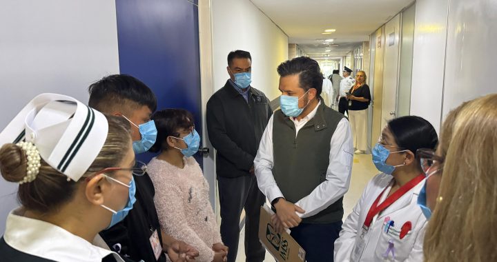 Zoé Robledo, director del IMSS, visita Hospital de Pediatría delCMN SXXI para dar seguimiento a víctimas y lesionados de laexplosión en Iztapalapa.