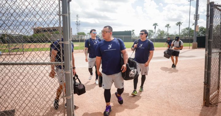 Jaguares ruge con fuerza en su debut internacional.