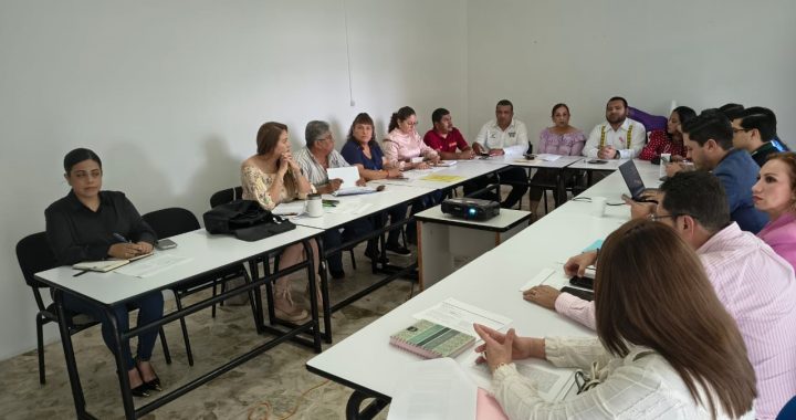 Presenta titular del IMSS avance en infraestructura en xalisco.  