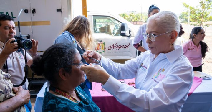 Beatriz Estrada fortalece el bienestar y la salud de las familias de Ixtlán del Río.