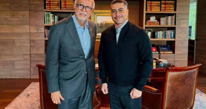 DR . NAVARRO SE REÚNE CON OMAR GARCIA HARFUCH.