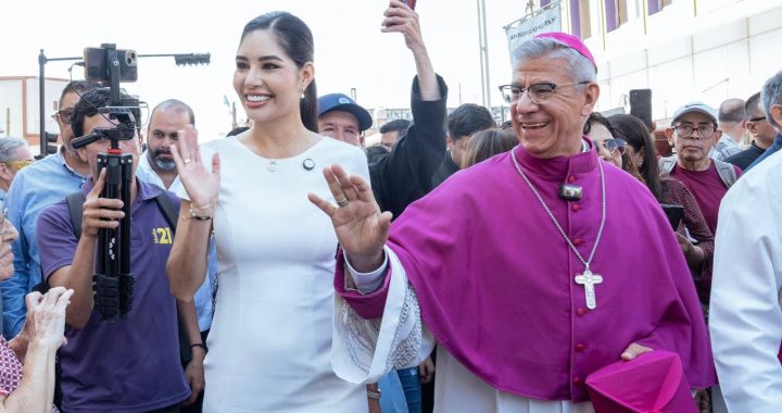 Geraldine recibe al nuevo Obispo de Tepic, Monseñor Engelberto Polino Sánchez.