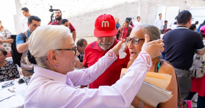 Beatriz Estrada lleva más de 5 mil apoyos y servicios gratuitos a Tuxpan .