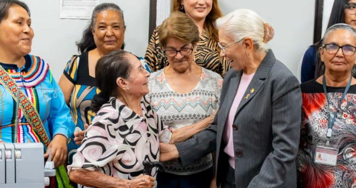 Beatriz Estrada impulsa el crecimiento económico de mujeres y familias nayaritas .