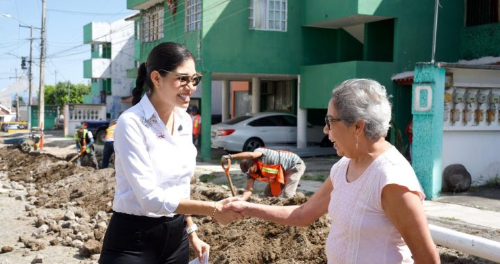 Impulsa Geraldine obras para agua potable en Tepic .