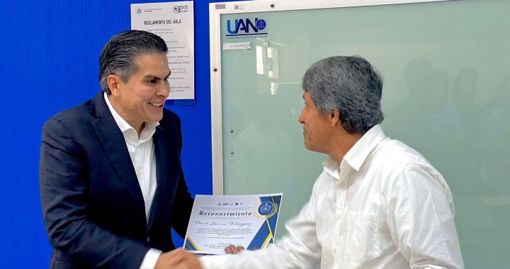 PÁVEL JARERO REGRESA A SU ALMA MATER PARA HABLAR SOBRE EL ESTADO DE BIENESTAR EN MÉXICO .